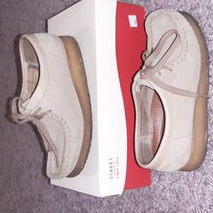 Size 5 Clark's originals Wallabee